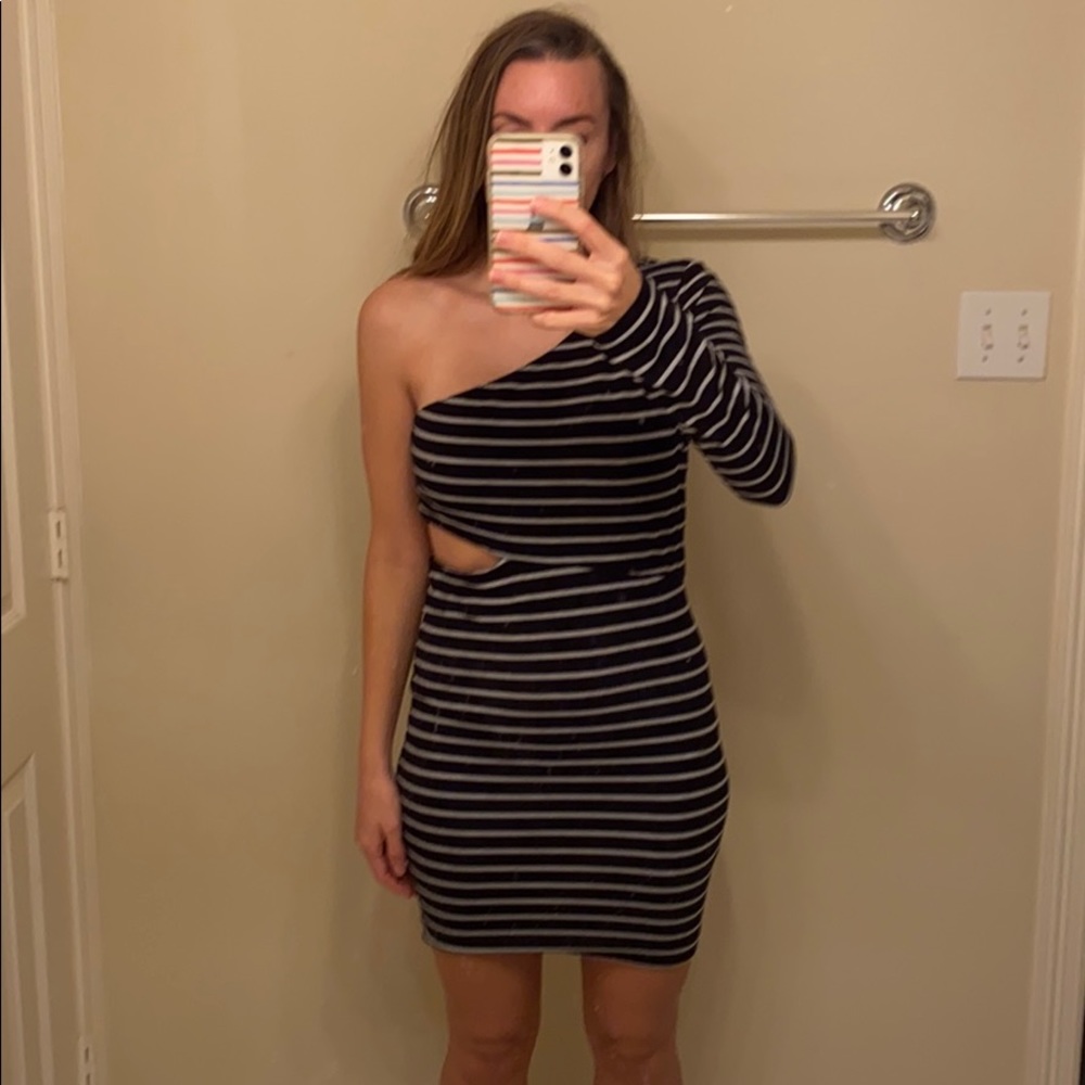 BCBG mini dress w cut-out